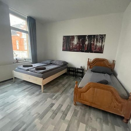 Schoenes Einfaches Zentrales Zimmer In Oldenburg Eksteriør billede