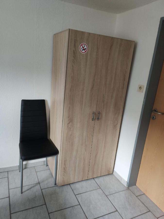 Schoenes Einfaches Zentrales Zimmer In Oldenburg Eksteriør billede